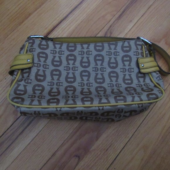 Handbag - Picture 2 of 3
